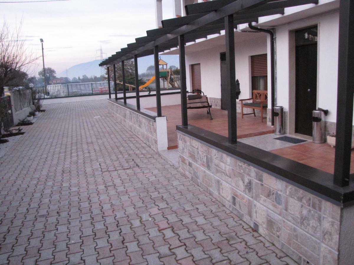 Quattro Stagioni Hotel Padula Exterior photo